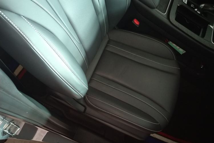 Used Venucia V 2023 260T Idol Edition Pro Right Front Seat