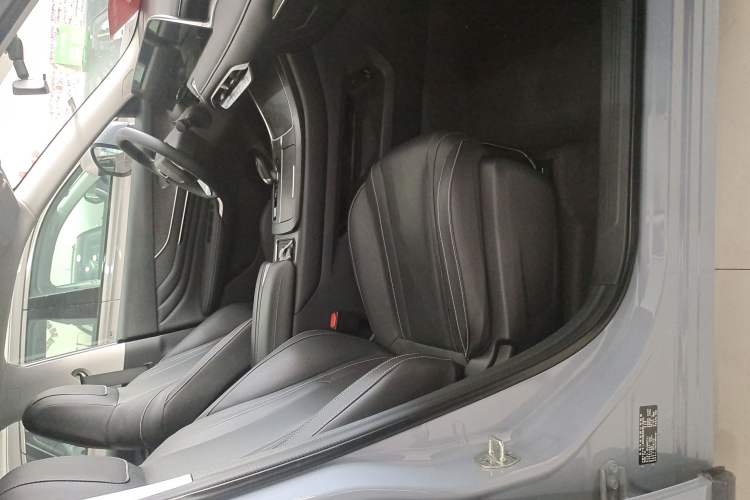 Used Venucia V 2023 260T Idol Edition Pro Right Front Seat