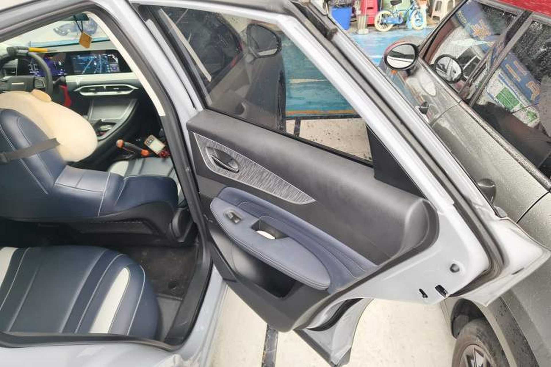 Used Venucia V 2023 260T Idol Edition Pro Right Rear Door Interior