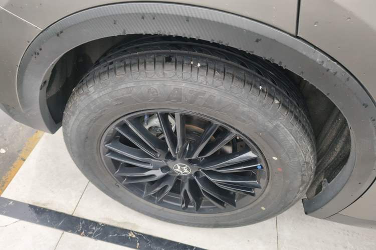 Used Venucia V 2023 260T Idol Edition Pro Right Rear Wheel Hub