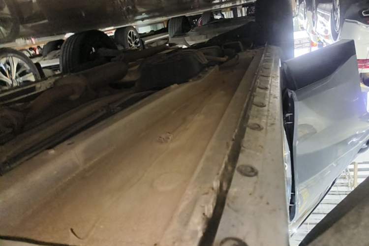 Used Venucia V 2023 260T Idol Edition Pro Right Side Sill