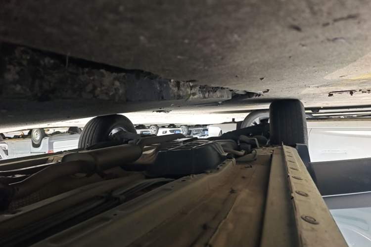 Used Venucia V 2023 260T Idol Edition Pro Right Side Sill