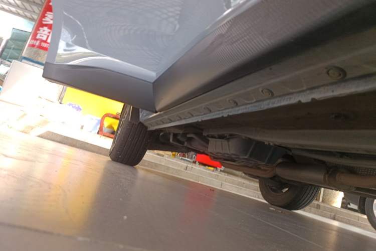 Used Venucia V 2023 260T Idol Edition Pro Right Side Sill