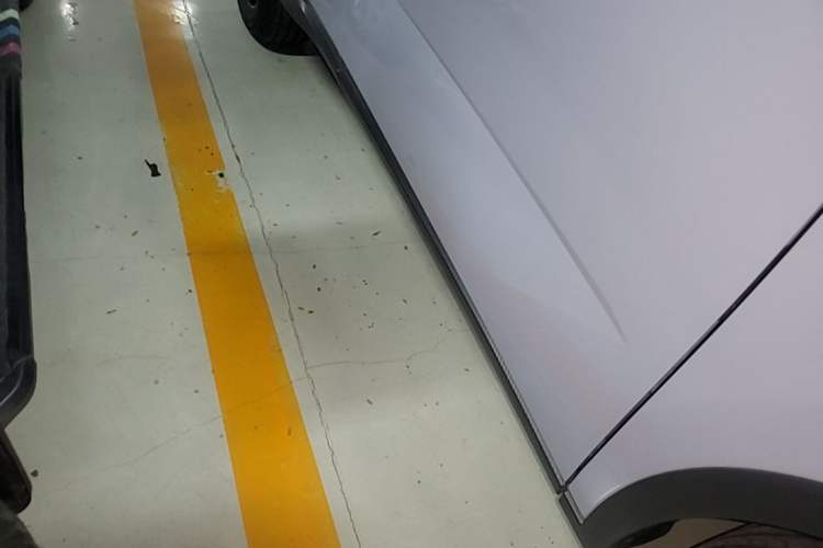 Used Venucia V 2023 260T Idol Edition Pro Right Side Sill