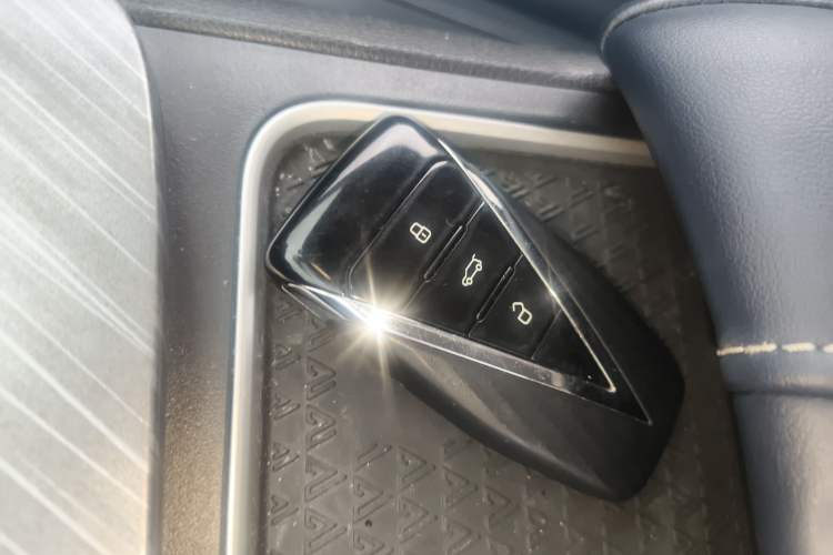 Used Venucia V 2023 260T Idol Edition Pro Vehicle Key