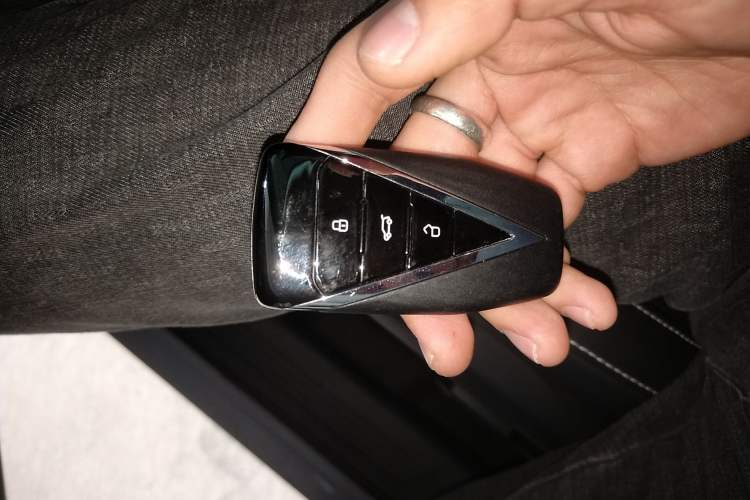 Used Venucia V 2023 260T Idol Edition Pro Vehicle Key