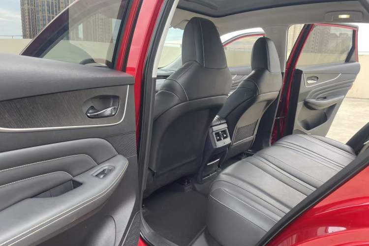 Used Venucia V 2023 260T Idol Edition Pro Left Rear Seat