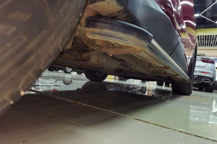 Used Venucia V 2023 260T Idol Edition Pro Right Side Sill