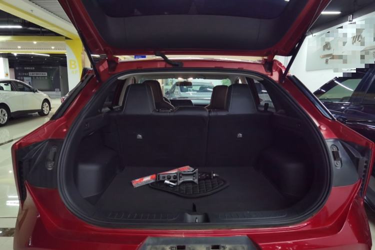 Used Venucia V 2023 260T Idol Edition Pro Trunk