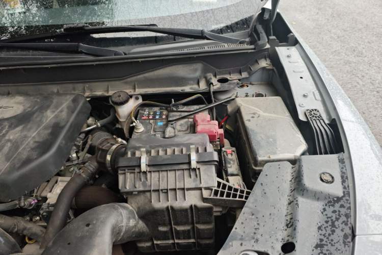 Used Venucia V 2023 260T Idol Edition Pro Engine Bay Left