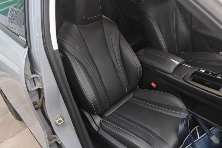 Used Venucia V 2023 260T Idol Edition Pro Right Front Seat