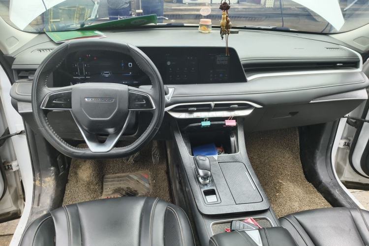 Used Venucia V 2023 260T Idol Edition Pro Center Console