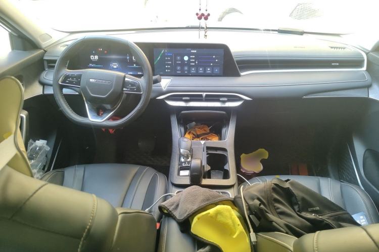 Used Venucia V 2023 260T Idol Edition Pro Center Console