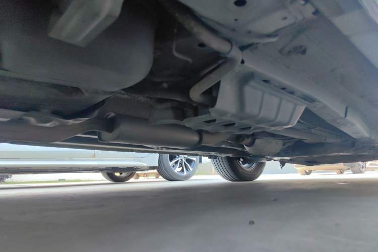 Used Venucia V 2023 260T Idol Edition Pro Chassis Rear Right