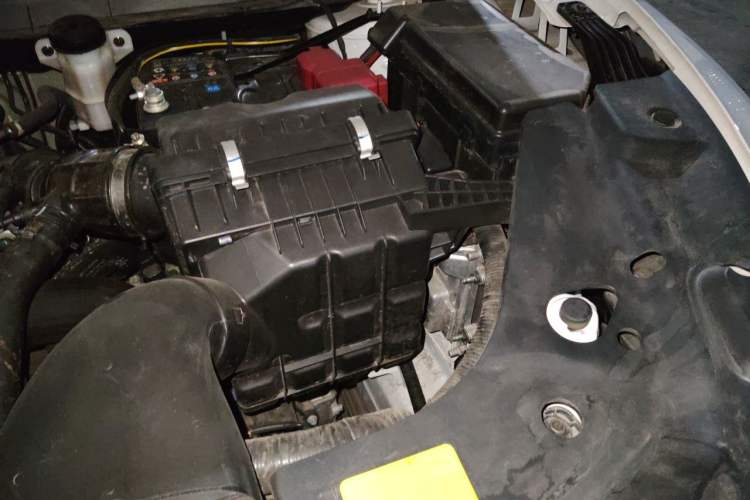 Used Venucia V 2023 260T Idol Edition Pro Engine Bay Left