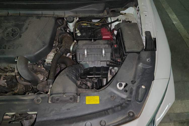 Used Venucia V 2023 260T Idol Edition Pro Engine Bay Left