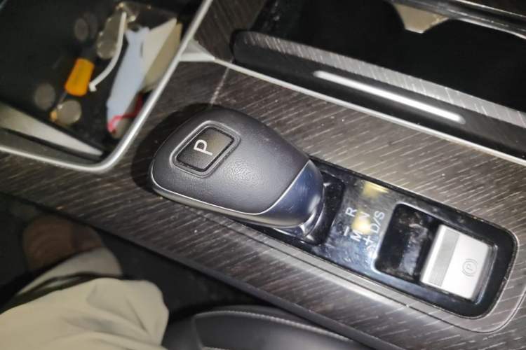Used Venucia V 2023 260T Idol Edition Pro Gear Lever