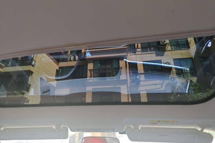 Used Venucia V 2023 260T Idol Edition Pro Headliner