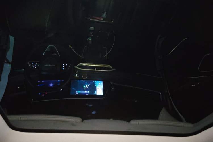 Used Venucia V 2023 260T Idol Edition Pro Headliner