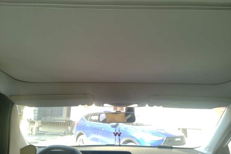 Used Venucia V 2023 260T Idol Edition Pro Headliner