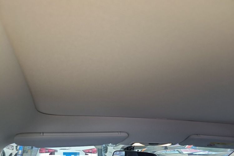 Used Venucia V 2023 260T Idol Edition Pro Headliner