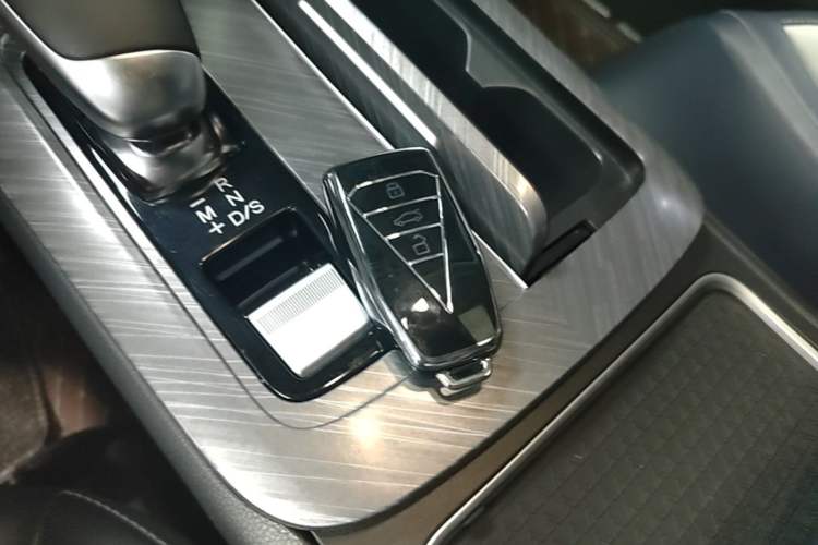 Used Venucia V 2023 260T Idol Edition Pro Interior 1
