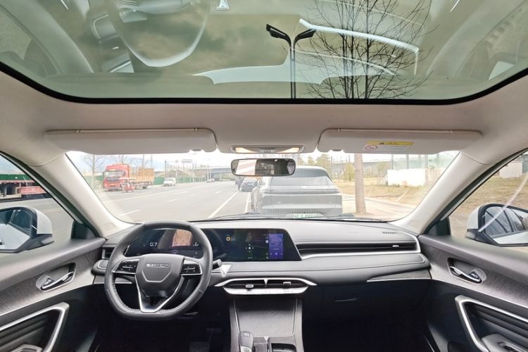 Used Venucia V 2023 260T Idol Edition Pro Interior 3