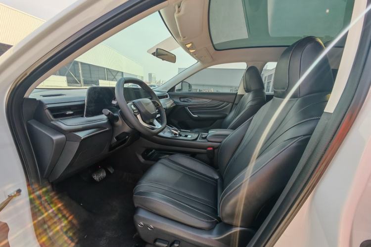 Used Venucia V 2023 260T Idol Edition Pro Interior 4