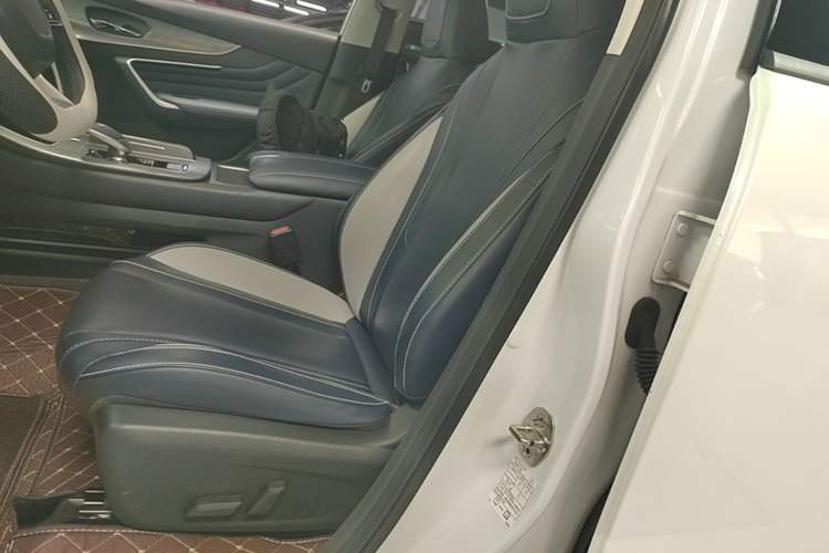 Used Venucia V 2023 260T Idol Edition Pro Left Front Seat