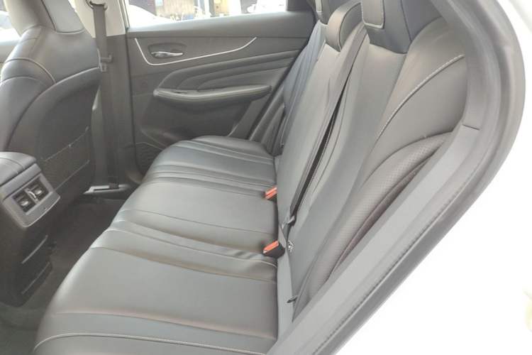 Used Venucia V 2023 260T Idol Edition Pro Left Rear Seat