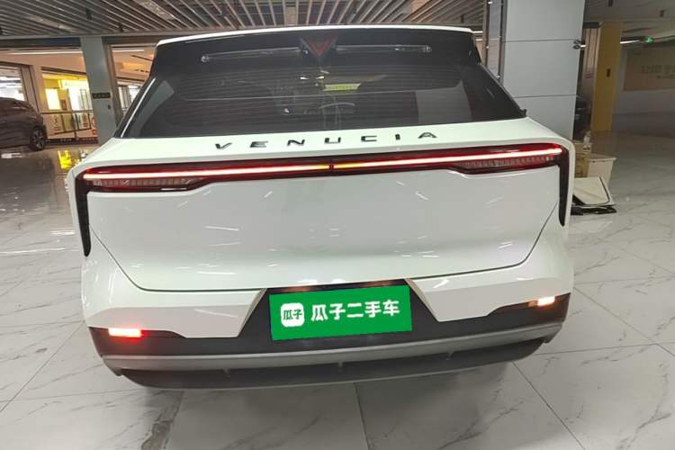Used Venucia V 2023 260T Idol Edition Pro Rear