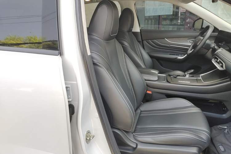 Used Venucia V 2023 260T Idol Edition Pro Right Front Seat