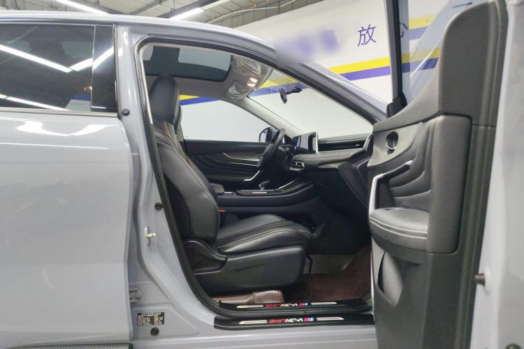 Used Venucia V 2023 260T Idol Edition Pro Right Front Seat