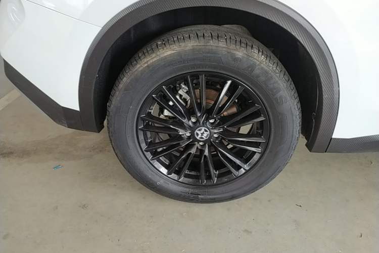 Used Venucia V 2023 260T Idol Edition Pro Right Rear Wheel Hub