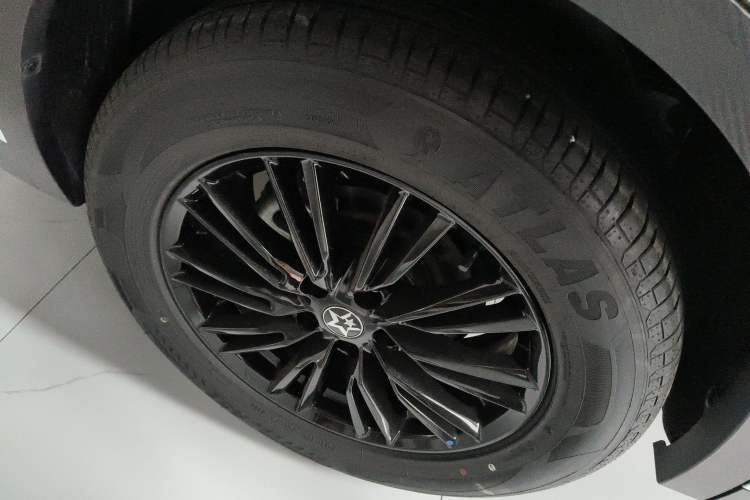Used Venucia V 2023 260T Idol Edition Pro Right Rear Wheel Hub