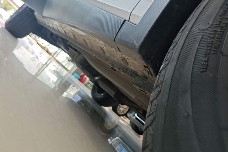 Used Venucia V 2023 260T Idol Edition Pro Right Side Sill