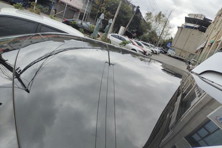 Used Venucia V 2023 260T Idol Edition Pro Roof