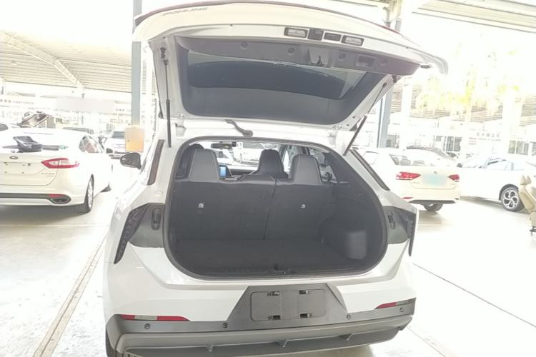 Used Venucia V 2023 260T Idol Edition Pro Trunk