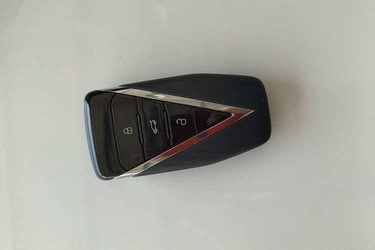 Used Venucia V 2023 260T Idol Edition Pro Vehicle Key