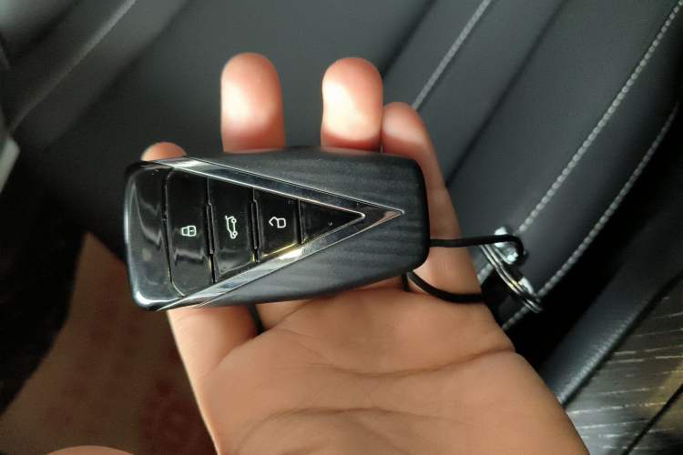 Used Venucia V 2023 260T Idol Edition Pro Vehicle Key