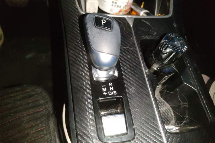 Used Venucia V 2024 260T New Star Joyful Edition Pro Gear Lever