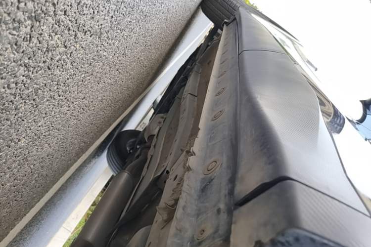 Used Venucia V 2024 260T New Star Edition Pro Left Side Sill