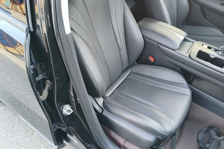 Used Venucia V 2024 260T New Star Edition Pro Right Front Seat