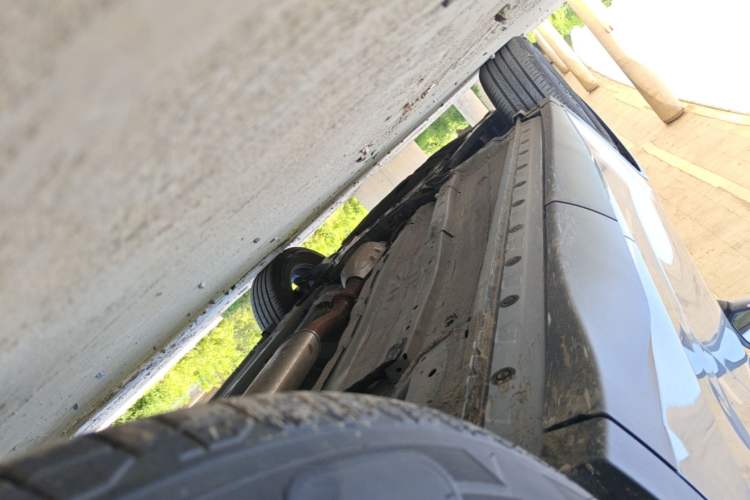 Used Venucia V 2024 260T Idol Joy Ride Pro Edition Left Side Sill