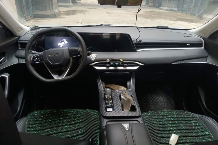 Used Venucia V 2024 260T New Star Edition Pro Interior 2