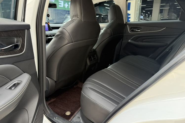 Used Venucia V 2024 260T Idol Joy Ride Pro Edition Interior 3