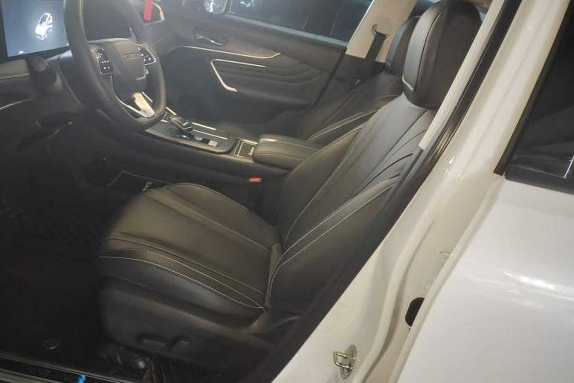 Used Venucia V 2024 260T Idol Joy Ride Pro Edition Left Front Seat
