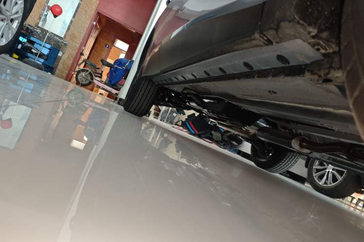 Used Venucia V 2026 Model 260T New Star Edition Pro Right Side Sill