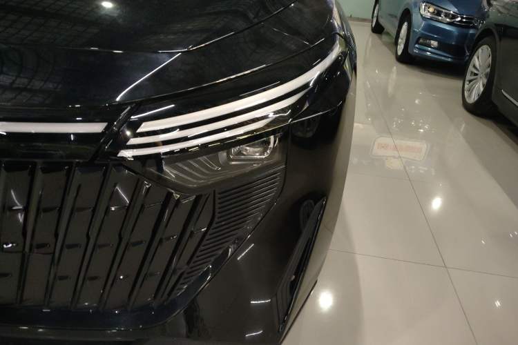 Used Venucia V DD-i 2023 60km iD Version Left Front Headlight