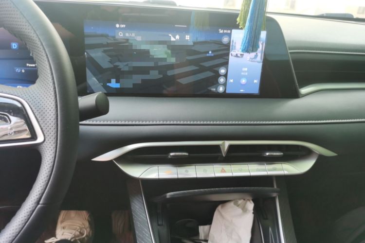 Used Venucia V DD-i 2023 110 km iE Version Audio And AC Panel